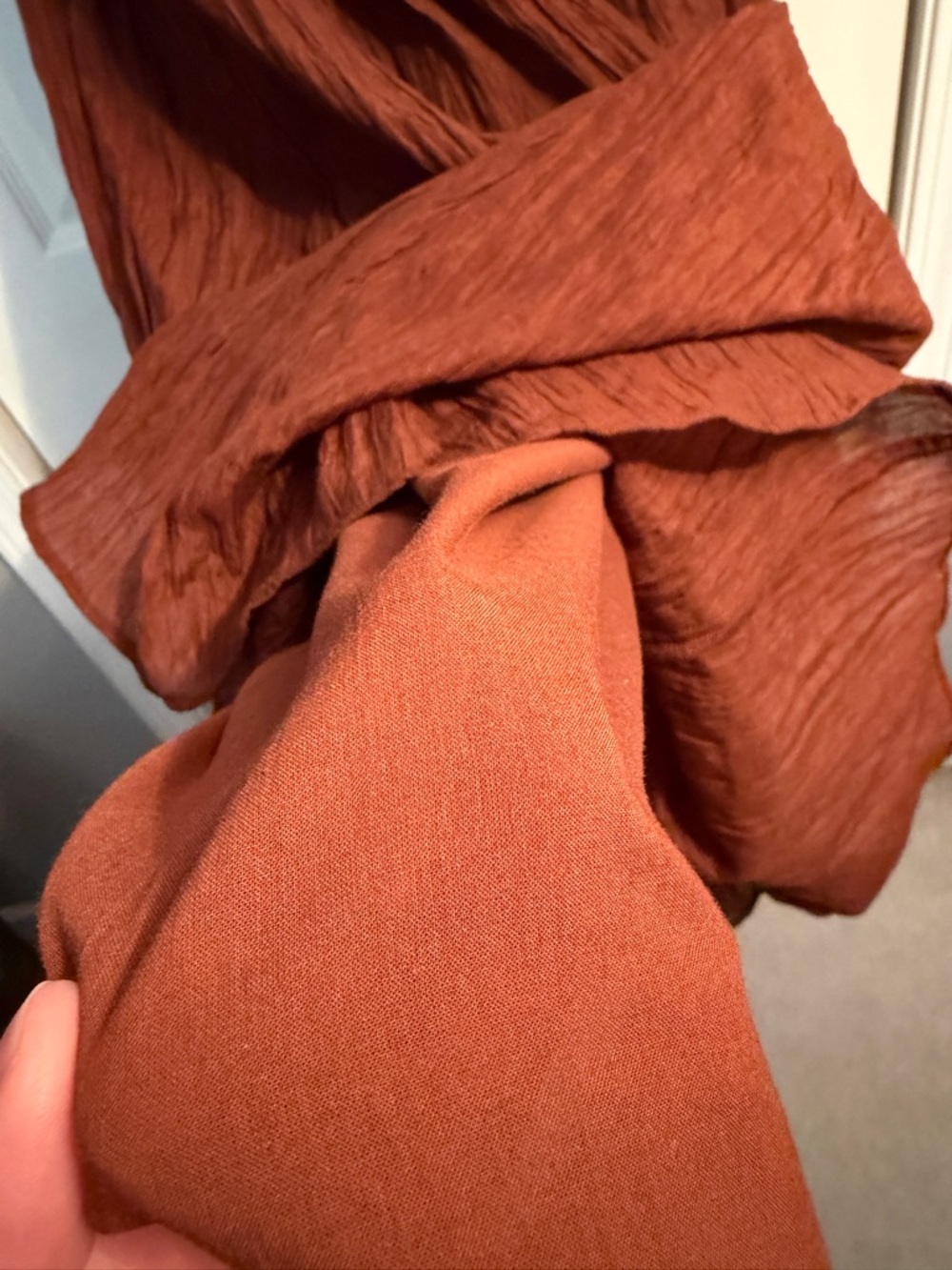 Salome Pleated Flare Midi Skirt ASTR the label size medium. Rust Brown - Picture 6 of 11
